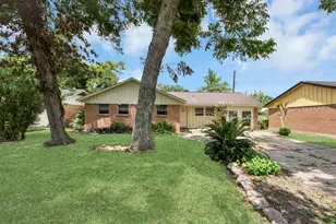 505 Jasmine St, Richwood, TX 77531 - Photo 3