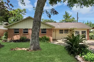 505 Jasmine St, Richwood, TX 77531 - Photo 3