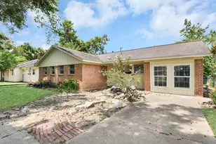 505 Jasmine St, Richwood, TX 77531 - Photo 5