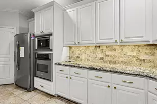 1502 Dian St, Houston, TX 77008 - Photo 13