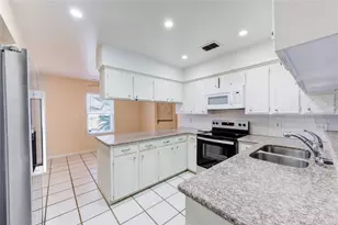 5711 Weeping Willow Rd, Houston, TX 77092 - Photo 9
