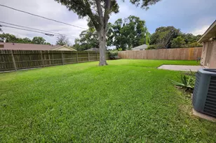 1127 Mosher Ln, Houston, TX 77088 - Photo 21