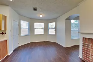 2911 Linda Dr, Pearland, TX 77584 - Photo 5