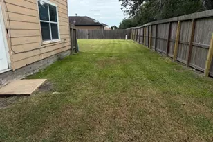 8319 Radial Ct, Rosharon, TX 77583 - Photo 17