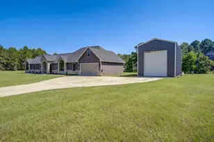 9182 Royal Forest Ln, Waller, TX 77484 - Photo 3