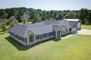 9182 Royal Forest Ln, Waller, TX 77484 - Photo 5