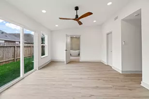 1009 Genova St, Houston, TX 77009 - Photo 29