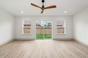 1009 Genova St, Houston, TX 77009 - Photo 27