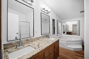 16457 Hill Country Dr, Conroe, TX 77302 - Photo 11