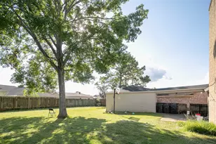 2822 Colonial Dr, Sugar Land, TX 77479 - Photo 25