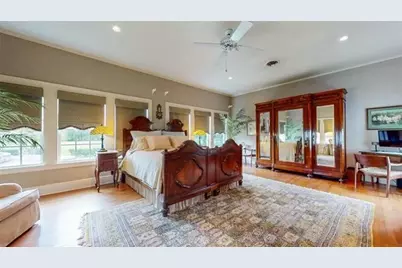 5975 Calder Avenue, Beaumont, TX 77706 - Photo 15