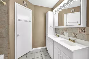 12223 Woodcliff Dr, Houston, TX 77013 - Photo 19