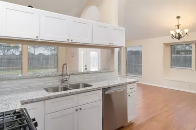 5306 Acorn Court Court, League City, TX 77573 - Photo 11