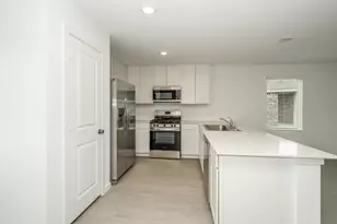 10827 Bird Of Paradise Ln, Houston, TX 77016 - Photo 5