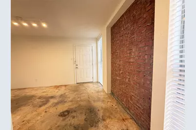 1112 W Lawrence Street #15, Houston, TX 77008 - Photo 5