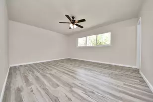 5619 Newquay St, Houston, TX 77085 - Photo 23