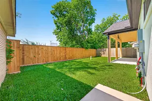 4027 Black Locust Dr, Houston, TX 77088 - Photo 23