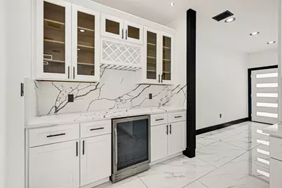 13106 Donegal Way #B, Houston, TX 77047 - Photo 11