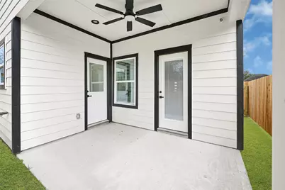 13106 Donegal Way #B, Houston, TX 77047 - Photo 35