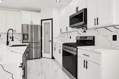 13106 Donegal Way #B, Houston, TX 77047 - Photo 9