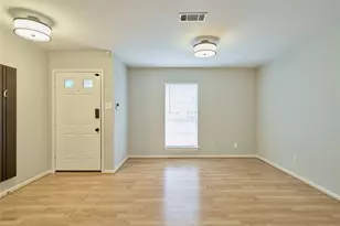 5 N White Pebble Ct, The Woodlands, TX 77380 - Photo 5