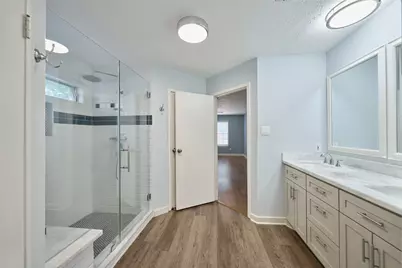 5 N White Pebble Court, The Woodlands, TX 77380 - Photo 17