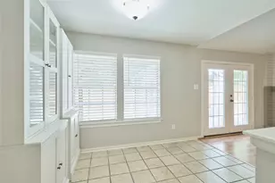 5 N White Pebble Ct, The Woodlands, TX 77380 - Photo 13