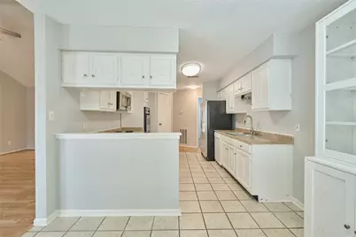 5 N White Pebble Court, The Woodlands, TX 77380 - Photo 11