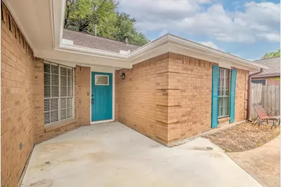 925 S 6th Street, La Porte, TX 77571 - Photo 3