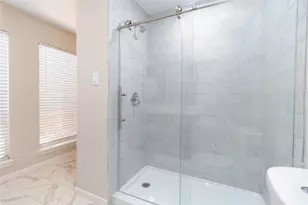 1926 Maple Lakes Dr, Houston, TX 77339 - Photo 21