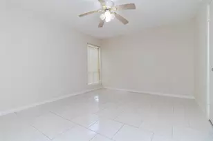 1926 Maple Lakes Dr, Houston, TX 77339 - Photo 25