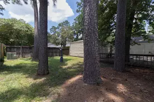 1926 Maple Lakes Dr, Houston, TX 77339 - Photo 31