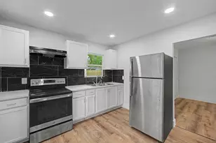 5505 Southlea St, Houston, TX 77033 - Photo 13