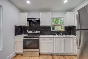 5505 Southlea St, Houston, TX 77033 - Photo 11