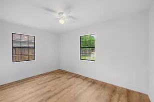 5505 Southlea St, Houston, TX 77033 - Photo 15
