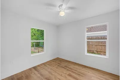 5505 Southlea Street, Houston, TX 77033 - Photo 19