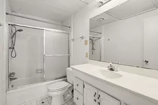 2100 Tanglewilde St, Houston, TX 77063 - Photo 17