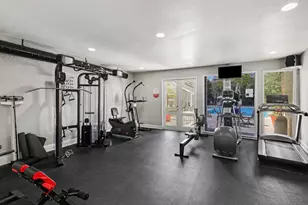 2100 Tanglewilde St, Houston, TX 77063 - Photo 25