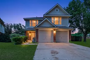 3608 Lochmoor Ln, Pearland, TX 77581 - Photo 3