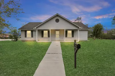 816 Erie Street, Edna, TX 77957 - Photo 1
