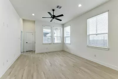 17730 Tree Of Heaven, Conroe, TX 77385 - Photo 5