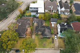 4054 Dumbarton St, Houston, TX 77025 - Photo 37