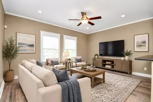 9022 Topaz St, Houston, TX 77063 - Photo 3
