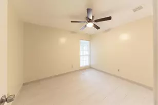 49 Blue Fox Rd, The Woodlands, TX 77380 - Photo 11