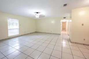 49 Blue Fox Rd, The Woodlands, TX 77380 - Photo 5