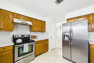 814 Lochnell Dr, Houston, TX 77062 - Photo 13