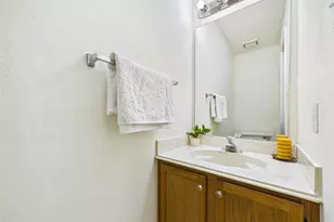 814 Lochnell Dr, Houston, TX 77062 - Photo 7