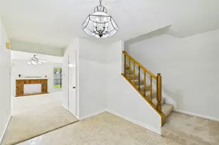 814 Lochnell Dr, Houston, TX 77062 - Photo 5
