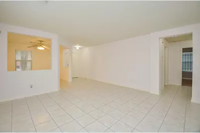 13118 Crescent Manor Lane, Houston, TX 77072 - Photo 11