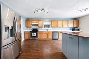 7906 Brookfield St, Baytown, TX 77523 - Photo 17